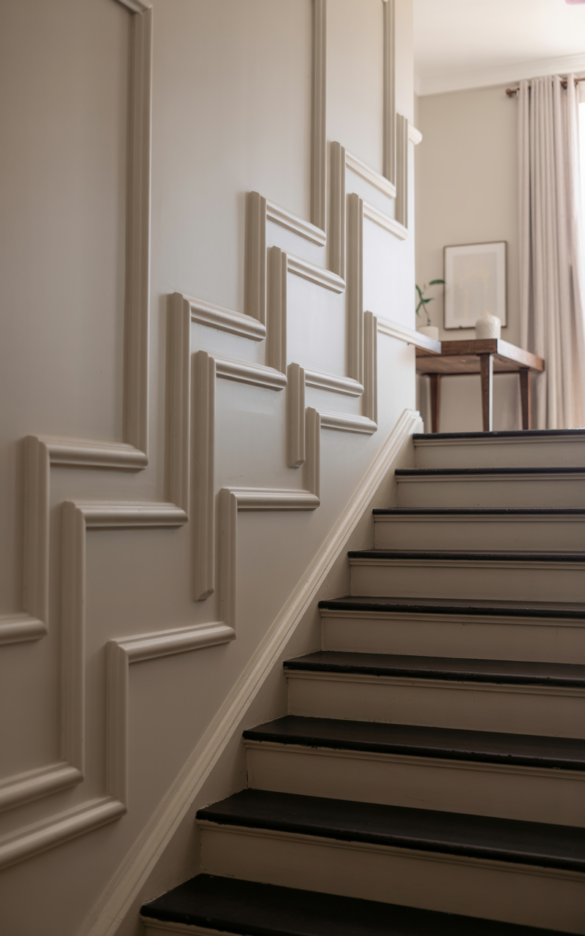 25 Staircase Molding Ideas That Instantly Elevate Your Stairway Design ...