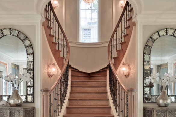 23 Curved Staircase Designs That Make a Stunning First Impression – My ...