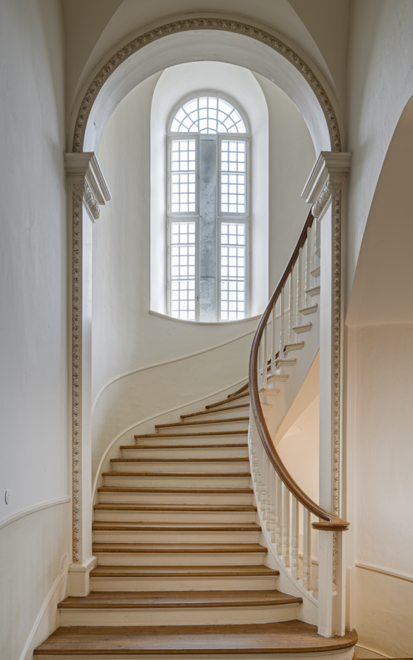 13 Staircase Window Designs That Instantly Elevate Your Home – My ...