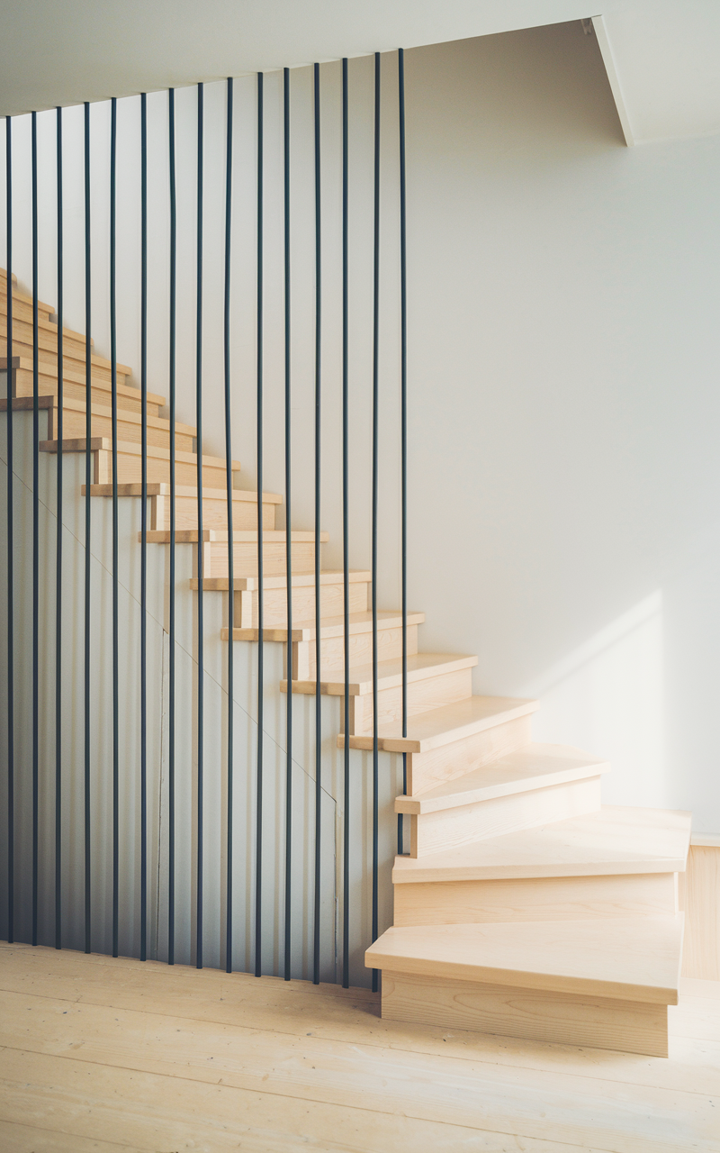 Subtle Railing 17 Staircase Railing Ideas That Instantly Elevate Your Home – My Modern ...
